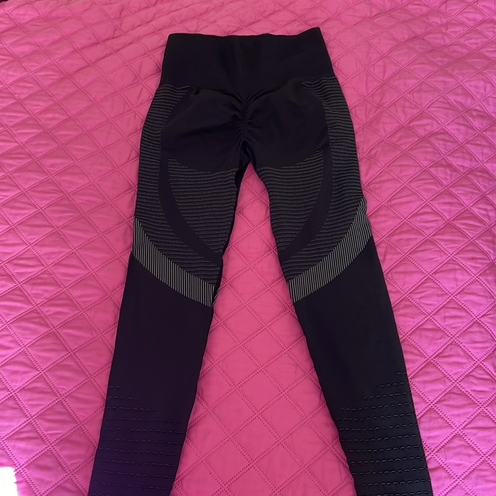 Leggings - Picture 2 of 2